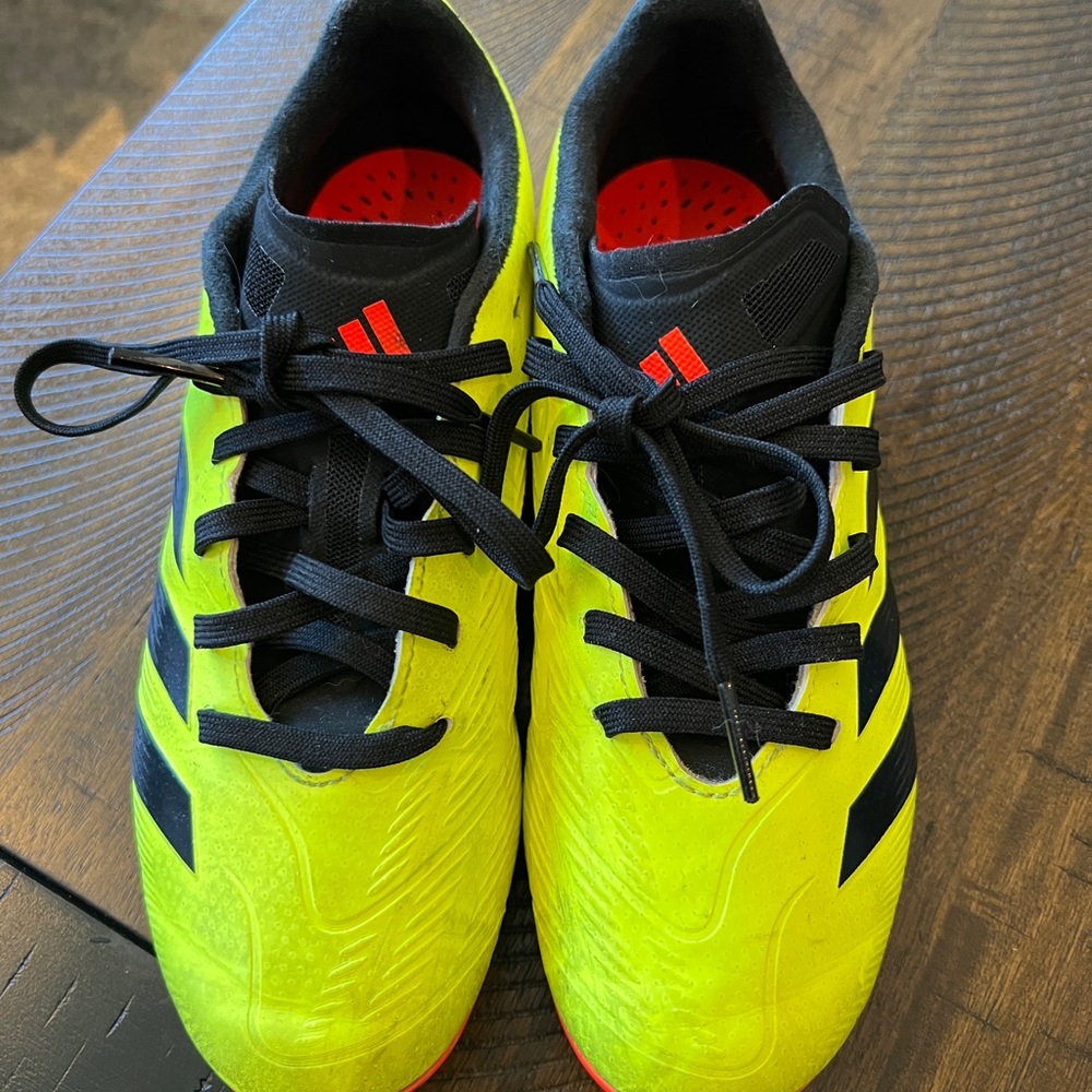 Adidas youth predator cleats
